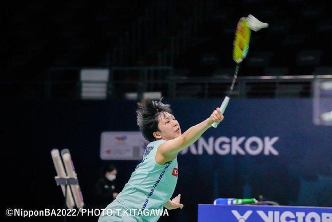 些聚光灯下 些聚光灯下